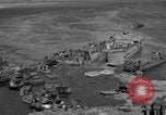 Standbild Caterpillar Tractor Kiska Aleutian Islands Alaska USA, 1943, aus Sekunde 50 historischem Filmmaterial Videoclip 65675052275