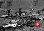 Standbild USA Soldaten Kiska Aleutian Islands Alaska USA, 1943, aus Sekunde 4 historischem Filmmaterial Videoclip 65675052276
