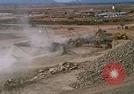 Standbild rock Crusher Phan Rang Vietnam, 1966, aus Sekunde 24 historischem Filmmaterial Videoclip 65675052277