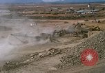 Standbild rock Crusher Phan Rang Vietnam, 1966, aus Sekunde 29 historischem Filmmaterial Videoclip 65675052277