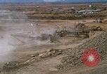 Standbild rock Crusher Phan Rang Vietnam, 1966, aus Sekunde 32 historischem Filmmaterial Videoclip 65675052277
