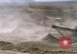 Standbild rock Crusher Phan Rang Vietnam, 1966, aus Sekunde 47 historischem Filmmaterial Videoclip 65675052277