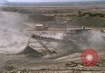 Standbild rock Crusher Phan Rang Vietnam, 1966, aus Sekunde 57 historischem Filmmaterial Videoclip 65675052277