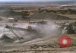 Standbild rock Crusher Phan Rang Vietnam, 1966, aus Sekunde 61 historischem Filmmaterial Videoclip 65675052277