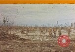 Standbild 4 US-Marine Division in der Schlacht Marshall Inseln, 1944, aus Sekunde 1 historischem Filmmaterial Videoclip 65675052298