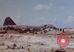 Standbild 4 US-Marine Division in der Schlacht Marshall Inseln, 1944, aus Sekunde 8 historischem Filmmaterial Videoclip 65675052298
