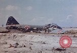 Standbild 4 US-Marine Division in der Schlacht Marshall Inseln, 1944, aus Sekunde 11 historischem Filmmaterial Videoclip 65675052298