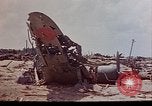 Standbild 4 US-Marine Division in der Schlacht Marshall Inseln, 1944, aus Sekunde 17 historischem Filmmaterial Videoclip 65675052298