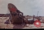 Standbild 4 US-Marine Division in der Schlacht Marshall Inseln, 1944, aus Sekunde 18 historischem Filmmaterial Videoclip 65675052298
