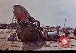 Standbild 4 US-Marine Division in der Schlacht Marshall Inseln, 1944, aus Sekunde 19 historischem Filmmaterial Videoclip 65675052298