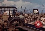 Standbild 4 US-Marine Division in der Schlacht Marshall Inseln, 1944, aus Sekunde 23 historischem Filmmaterial Videoclip 65675052298