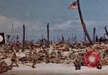 Standbild 4 US-Marine Division in der Schlacht Marshall Inseln, 1944, aus Sekunde 26 historischem Filmmaterial Videoclip 65675052298