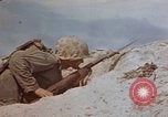 Standbild 4 US-Marine Division in der Schlacht Marshall Inseln, 1944, aus Sekunde 40 historischem Filmmaterial Videoclip 65675052298