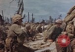 Standbild 4 US-Marine Division in der Schlacht Marshall Inseln, 1944, aus Sekunde 49 historischem Filmmaterial Videoclip 65675052298