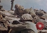 Standbild 4 US-Marine Division in der Schlacht Marshall Inseln, 1944, aus Sekunde 58 historischem Filmmaterial Videoclip 65675052298