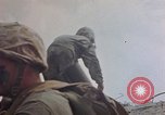 Standbild 4 US-Marine Division in der Schlacht Marshall Inseln, 1944, aus Sekunde 59 historischem Filmmaterial Videoclip 65675052298
