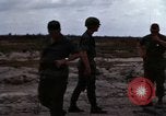 Standbild USA Soldaten Vietnam Bien Hoa Air Base, 1968, aus Sekunde 11 historischem Filmmaterial Videoclip 65675052302