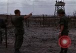 Standbild USA Soldaten Vietnam Bien Hoa Air Base, 1968, aus Sekunde 20 historischem Filmmaterial Videoclip 65675052302
