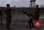 Standbild USA Soldaten Vietnam Bien Hoa Air Base, 1968, aus Sekunde 23 historischem Filmmaterial Videoclip 65675052302