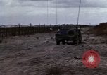 Standbild USA Soldaten Vietnam Bien Hoa Air Base, 1968, aus Sekunde 53 historischem Filmmaterial Videoclip 65675052302