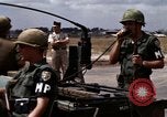 Immagine di Stati Uniti truppe Vietnam Hoa Bien Air Base, 1968, secondo 20 filmato di repertorio 65675052303