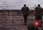 Standbild USA Officer Vietnam Bien Hoa Air Base, 1968, aus Sekunde 16 historischem Filmmaterial Videoclip 65675052304