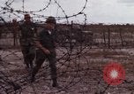 Standbild USA Officer Vietnam Bien Hoa Air Base, 1968, aus Sekunde 36 historischem Filmmaterial Videoclip 65675052304