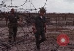 Standbild USA Officer Vietnam Bien Hoa Air Base, 1968, aus Sekunde 37 historischem Filmmaterial Videoclip 65675052304