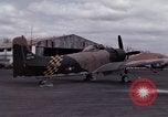 Immagine di Distrutto un1-E PIANO vietnamita Vietnam Hoa Bien Air Base, 1968, secondo 48 filmato di repertorio 65675052305