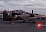 Immagine di Distrutto un1-E PIANO vietnamita Vietnam Hoa Bien Air Base, 1968, secondo 54 filmato di repertorio 65675052305