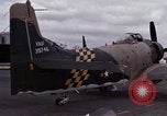 Immagine di Distrutto un1-E PIANO vietnamita Vietnam Hoa Bien Air Base, 1968, secondo 56 filmato di repertorio 65675052305