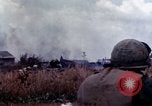 Immagine di I soldati americani in azione nel corso dell'offensiva del Tet Long Binh Vietnam, 1968, secondo 11 filmato di repertorio 65675052311