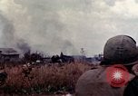 Immagine di I soldati americani in azione nel corso dell'offensiva del Tet Long Binh Vietnam, 1968, secondo 15 filmato di repertorio 65675052311