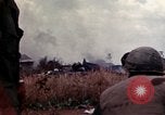 Immagine di I soldati americani in azione nel corso dell'offensiva del Tet Long Binh Vietnam, 1968, secondo 19 filmato di repertorio 65675052311