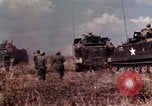 Immagine di I soldati americani in azione nel corso dell'offensiva del Tet Long Binh Vietnam, 1968, secondo 21 filmato di repertorio 65675052311