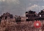 Immagine di I soldati americani in azione nel corso dell'offensiva del Tet Long Binh Vietnam, 1968, secondo 22 filmato di repertorio 65675052311