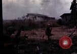 Immagine di I soldati americani in azione nel corso dell'offensiva del Tet Long Binh Vietnam, 1968, secondo 45 filmato di repertorio 65675052311