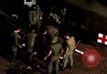 Image MEDEVAC Saigon Vietnam Tan fils Base aérienne Nhut, 1968, de la seconde 8 séquences d'archives historiques vidéo 65675052317
