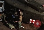 Image MEDEVAC Saigon Vietnam Tan fils Base aérienne Nhut, 1968, de la seconde 32 séquences d'archives historiques vidéo 65675052317