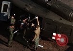 Image MEDEVAC Saigon Vietnam Tan fils Base aérienne Nhut, 1968, de la seconde 40 séquences d'archives historiques vidéo 65675052317