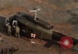 Image MEDEVAC Saigon Vietnam Tan fils Base aérienne Nhut, 1968, de la seconde 48 séquences d'archives historiques vidéo 65675052317
