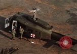 Image MEDEVAC Saigon Vietnam Tan fils Base aérienne Nhut, 1968, de la seconde 55 séquences d'archives historiques vidéo 65675052317