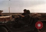 Image les troupes des États-Unis Saigon Vietnam Tan fils Base aérienne Nhut, 1968, de la seconde 7 séquences d'archives historiques vidéo 65675052318
