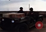 Image les troupes des États-Unis Saigon Vietnam Tan fils Base aérienne Nhut, 1968, de la seconde 11 séquences d'archives historiques vidéo 65675052318