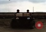 Image les troupes des États-Unis Saigon Vietnam Tan fils Base aérienne Nhut, 1968, de la seconde 13 séquences d'archives historiques vidéo 65675052318