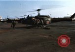 Image les troupes des États-Unis Saigon Vietnam Tan fils Base aérienne Nhut, 1968, de la seconde 50 séquences d'archives historiques vidéo 65675052318