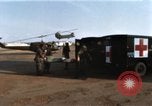Image les troupes des États-Unis Saigon Vietnam Tan fils Base aérienne Nhut, 1968, de la seconde 54 séquences d'archives historiques vidéo 65675052318