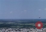 Standbild UH-1B Saigon Vietnam Tan Son Nhut Air Base, 1968, aus Sekunde 27 historischem Filmmaterial Videoclip 65675052320