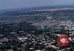 Standbild UH-1B Saigon Vietnam Tan Son Nhut Air Base, 1968, aus Sekunde 41 historischem Filmmaterial Videoclip 65675052320