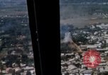 Standbild UH-1B Saigon Vietnam Tan Son Nhut Air Base, 1968, aus Sekunde 60 historischem Filmmaterial Videoclip 65675052320